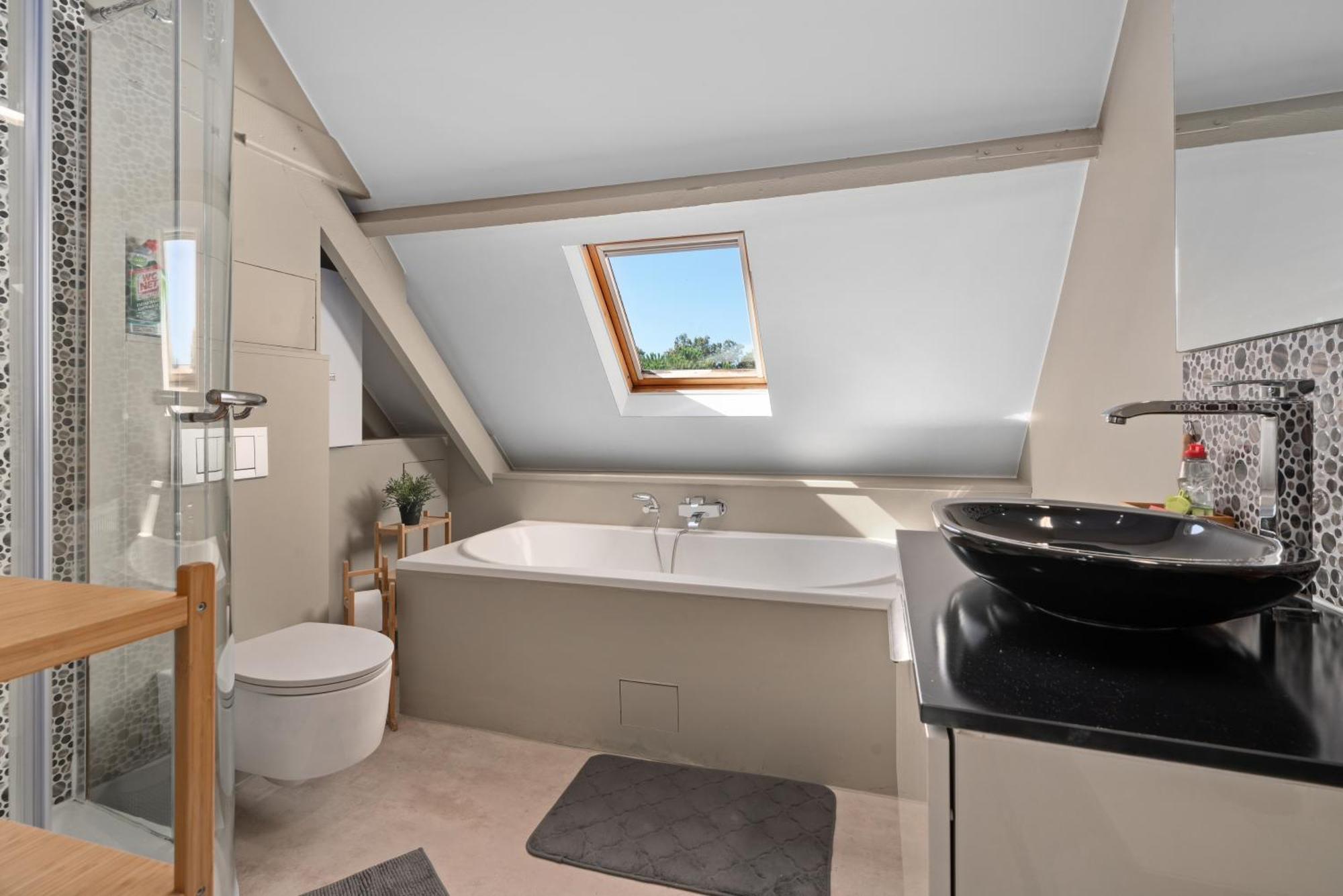 Spacious Guest Suites Near Historic Market - 5 Min Walk Brugge Kültér fotó