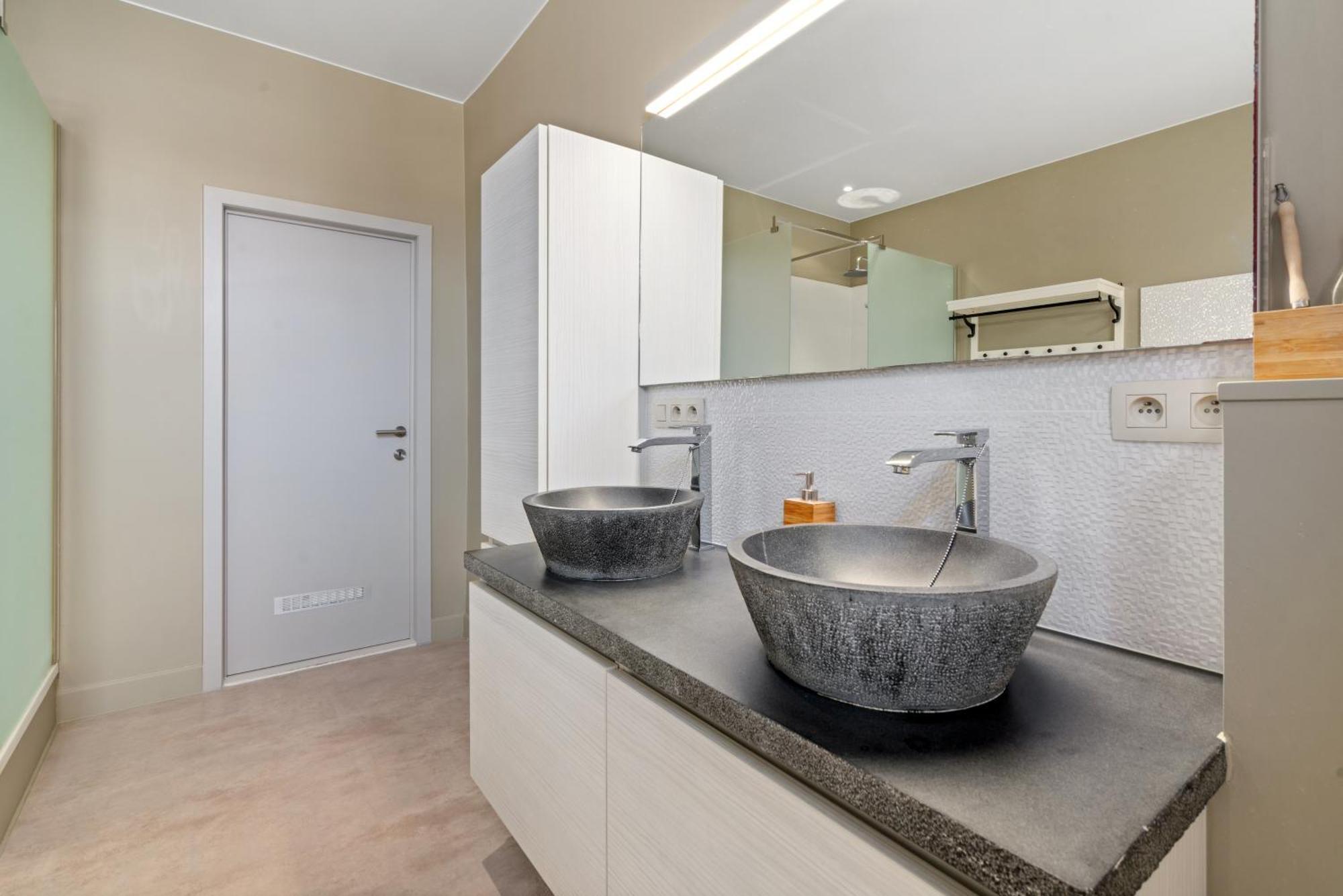 Spacious Guest Suites Near Historic Market - 5 Min Walk Brugge Kültér fotó